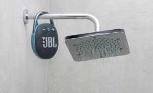 jbl clip 5 Lifestyle 2 1